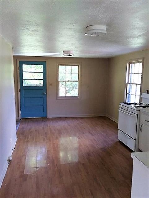 122 E Spring St, Peru, IN 46970 photo 5