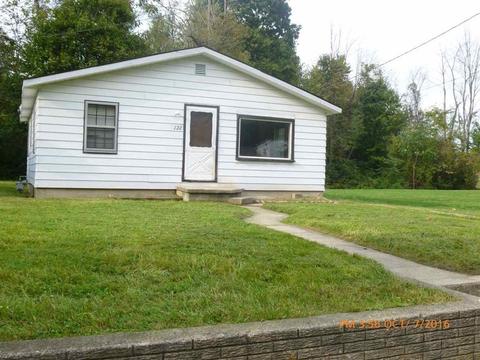 122 E Spring St, Peru, IN 46970 photo 1