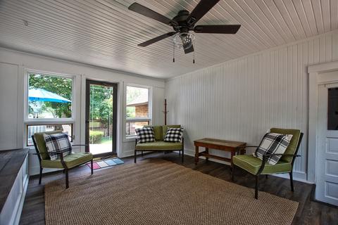 258 E John St, Nappanee, IN 46550 photo 27