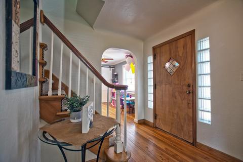 258 E John St, Nappanee, IN 46550 photo 4