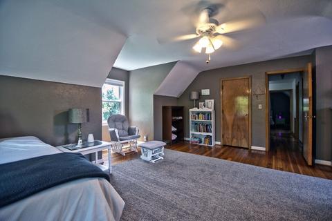 258 E John St, Nappanee, IN 46550 photo 24