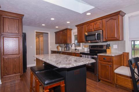 2733 W Deshong Dr, Pendleton, IN 46064 photo 10