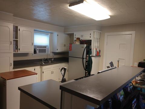 357 W Walnut St, Nappanee, IN 46550 photo 2