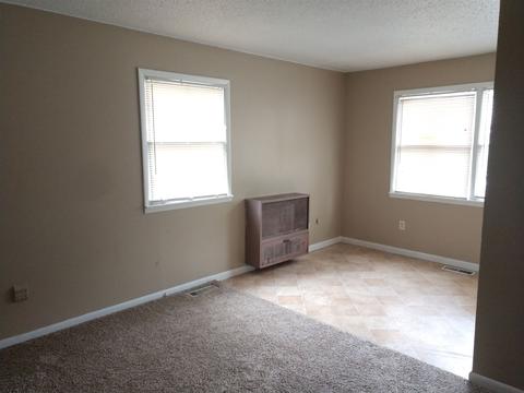 357 W Walnut St, Nappanee, IN 46550 photo 7