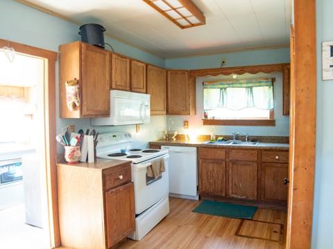100 W Vine St, Mount Summit, IN 47361 photo 8