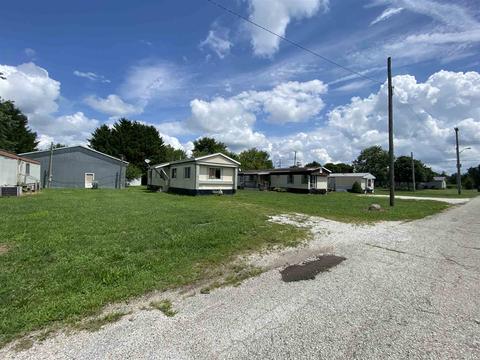 211 Grant St, Windfall, IN 46076 photo 3