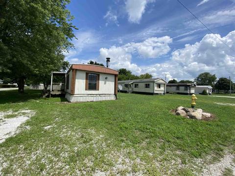 211 Grant St, Windfall, IN 46076 photo 1