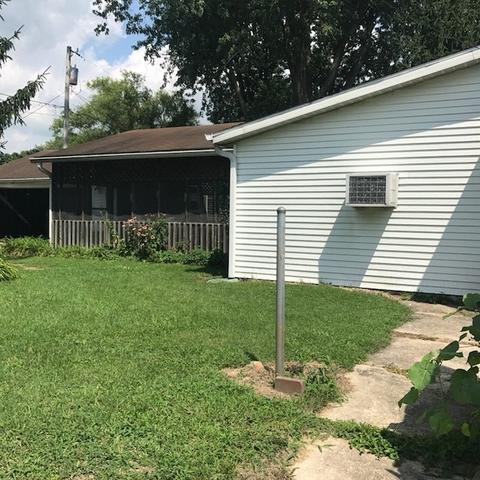 4 E Maple St, Washington, IN 47501 photo 3