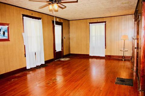 206 W Front St, Delphi, IN 46923 photo 7