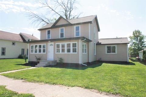 305 E Main St, Chalmers, IN 47929 photo 2