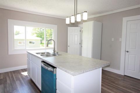 305 E Main St, Chalmers, IN 47929 photo 12