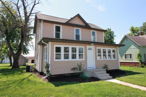 305 E Main St, Chalmers, IN 47929 photo 3