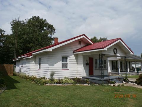 516 S Maple St, Bicknell, IN 47512 photo 2