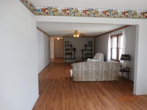 516 S Maple St, Bicknell, IN 47512 photo 3