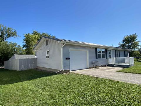 641 E Franklin St, Berne, IN 46711 photo 4