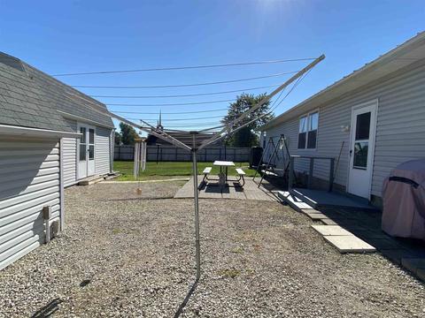 641 E Franklin St, Berne, IN 46711 photo 27