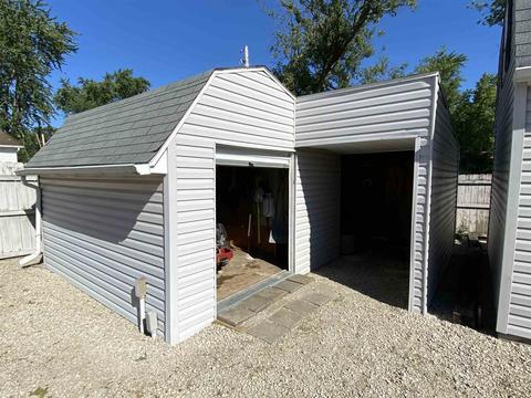 641 E Franklin St, Berne, IN 46711 photo 31