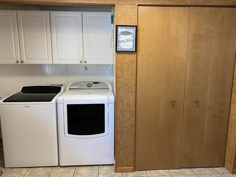 641 E Franklin St, Berne, IN 46711 photo 14