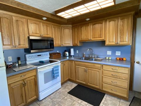 641 E Franklin St, Berne, IN 46711 photo 12