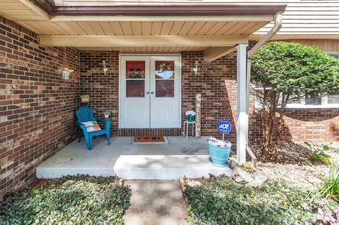 16339 Chickory Ct, Granger, IN 46530 photo 5