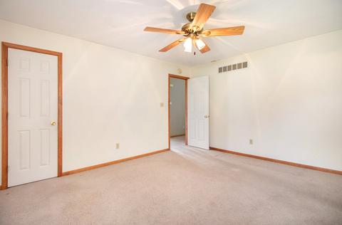 30855 Oakbrook Dr, Granger, IN 46530 photo 11