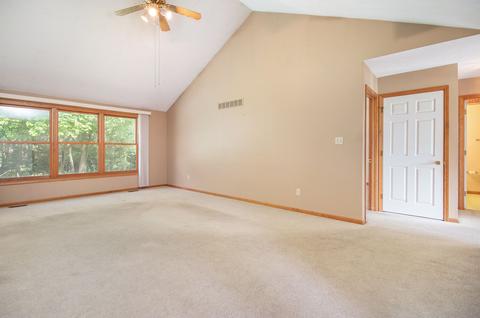 30855 Oakbrook Dr, Granger, IN 46530 photo 4