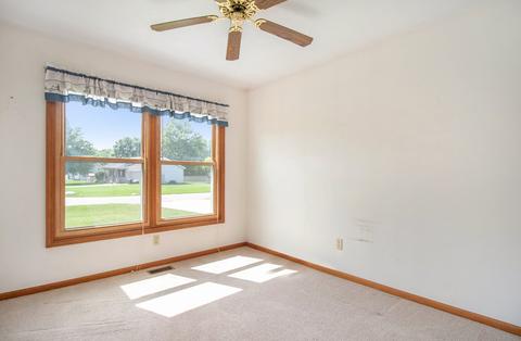 30855 Oakbrook Dr, Granger, IN 46530 photo 13