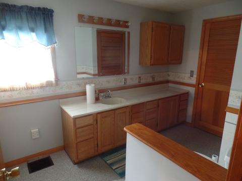 511 E Spring St, Bloomfield, IN 47424 photo 6