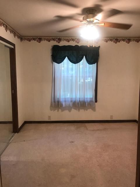 905 Tulip St, Mitchell, IN 47446 photo 4