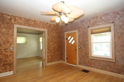 156 E Maple St, Wabash, IN 46992 photo 7