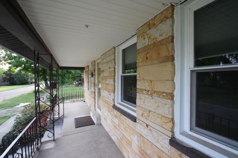 156 E Maple St, Wabash, IN 46992 photo 4
