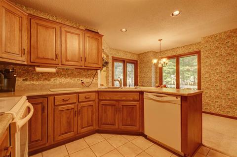813 Duesenberg Dr, Auburn, IN 46706 photo 12