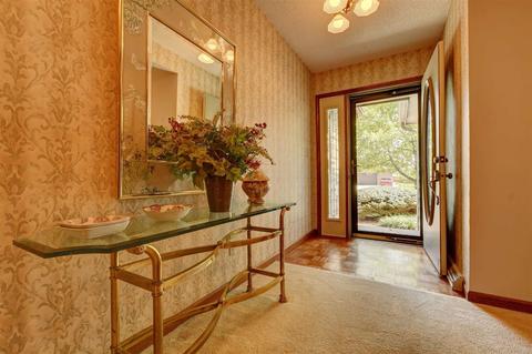 813 Duesenberg Dr, Auburn, IN 46706 photo 7