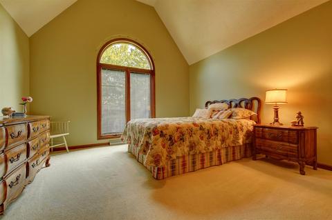 813 Duesenberg Dr, Auburn, IN 46706 photo 17