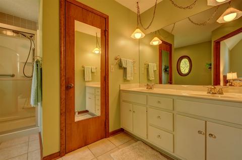 813 Duesenberg Dr, Auburn, IN 46706 photo 20