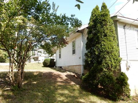 402 E Hillside Dr, Bloomington, IN 47401 photo 6