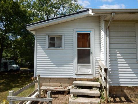 402 E Hillside Dr, Bloomington, IN 47401 photo 4
