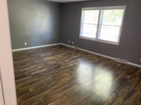 811 E Walnut, Greentown, IN 46936 photo 9