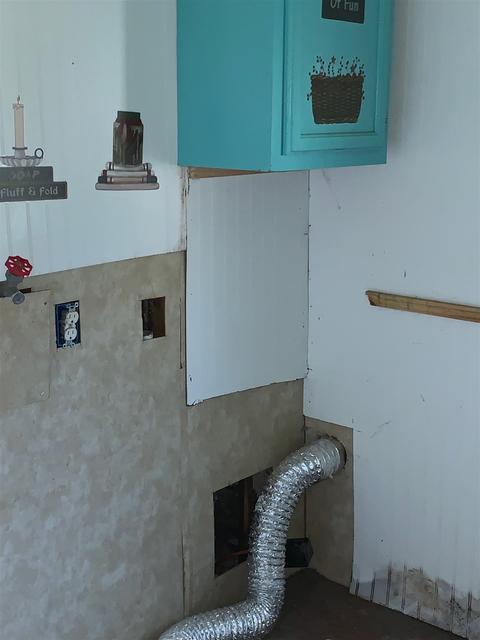 404 N Sycamore St, Lagrange, IN 46761 photo 14