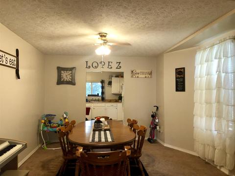 324 W Oak St, Mitchell, IN 47446 photo 2