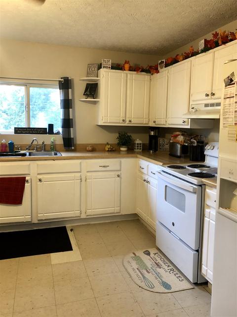 324 W Oak St, Mitchell, IN 47446 photo 4
