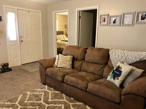 324 W Oak St, Mitchell, IN 47446 photo 3