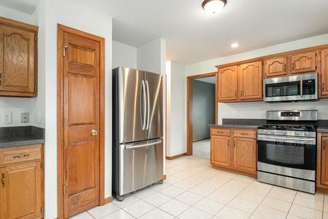 14337 Red Fox Dr, Granger, IN 46530 photo 8