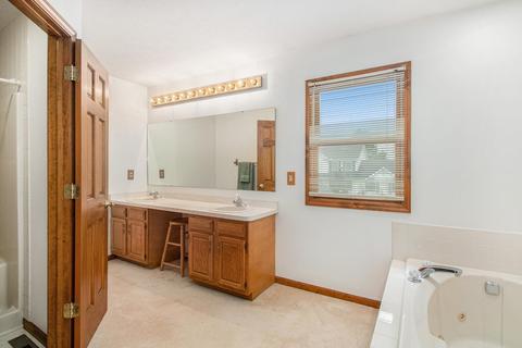 14337 Red Fox Dr, Granger, IN 46530 photo 19