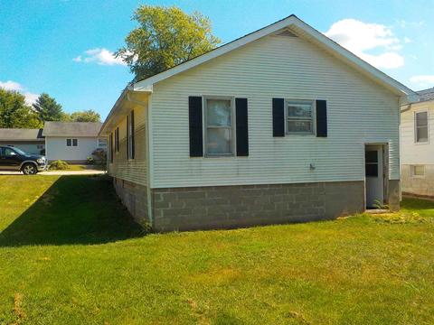 611 U St, Bedford, IN 47421 photo 2