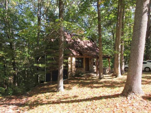 7141 E Pine Grove Rd, Bloomington, IN 47401 photo 1