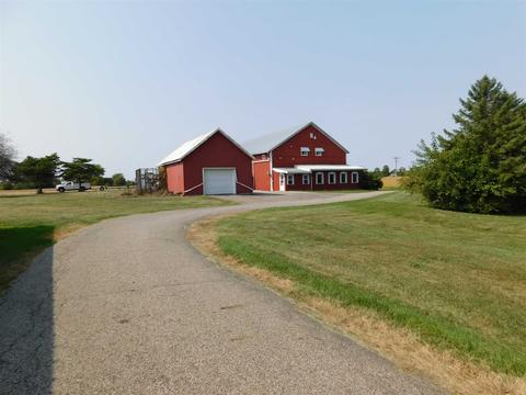 8479 E Division Rd, Akron, IN 46910 photo 4