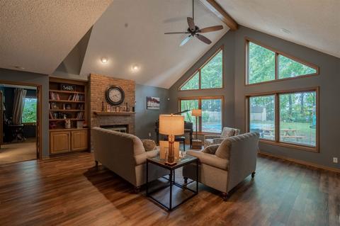 314 Christopher Dr, Sweetser, IN 46987 photo 2