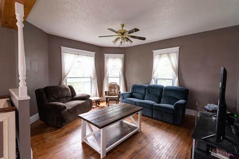 409 E 4th St, Brookston, IN 47923 photo 8