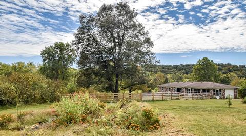 3230 E Robinson Rd, Bloomington, IN 47408 photo 8